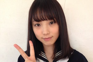 与田祐希カラコンなし2